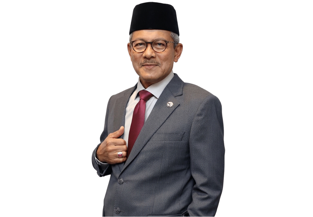 YBHG. DATO' HAJI WAN ADNAN<br>BIN WAN DERAHMAN